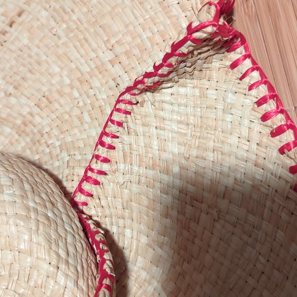 Lola, Handmade hat - Picture 2 of 4